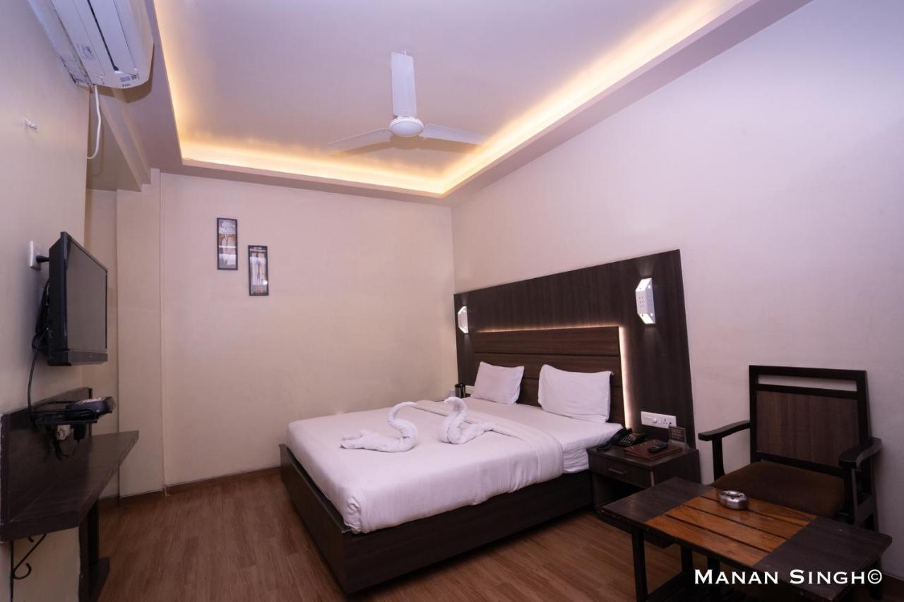 Hotel Samrat Jabalpur Dış mekan fotoğraf