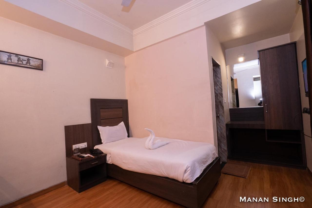 Hotel Samrat Jabalpur Dış mekan fotoğraf