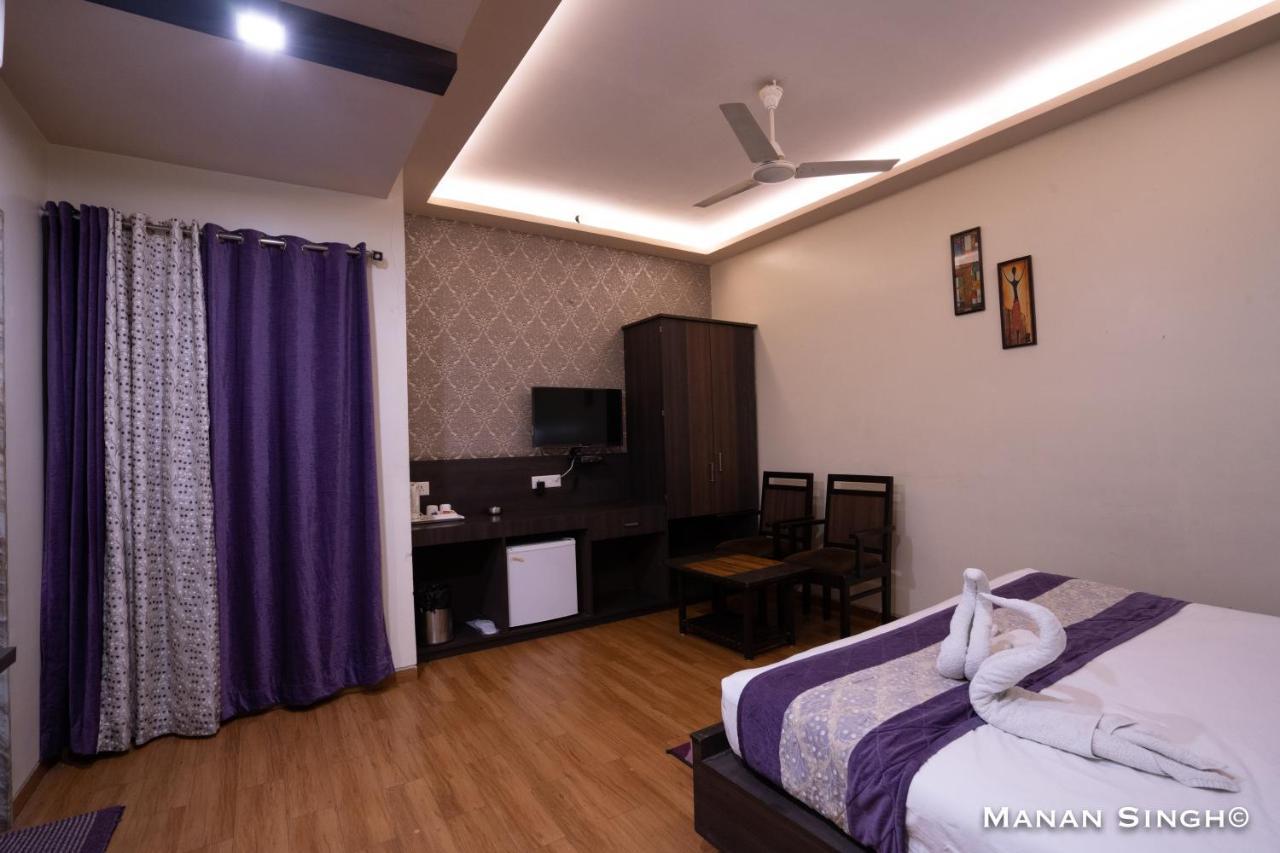 Hotel Samrat Jabalpur Dış mekan fotoğraf