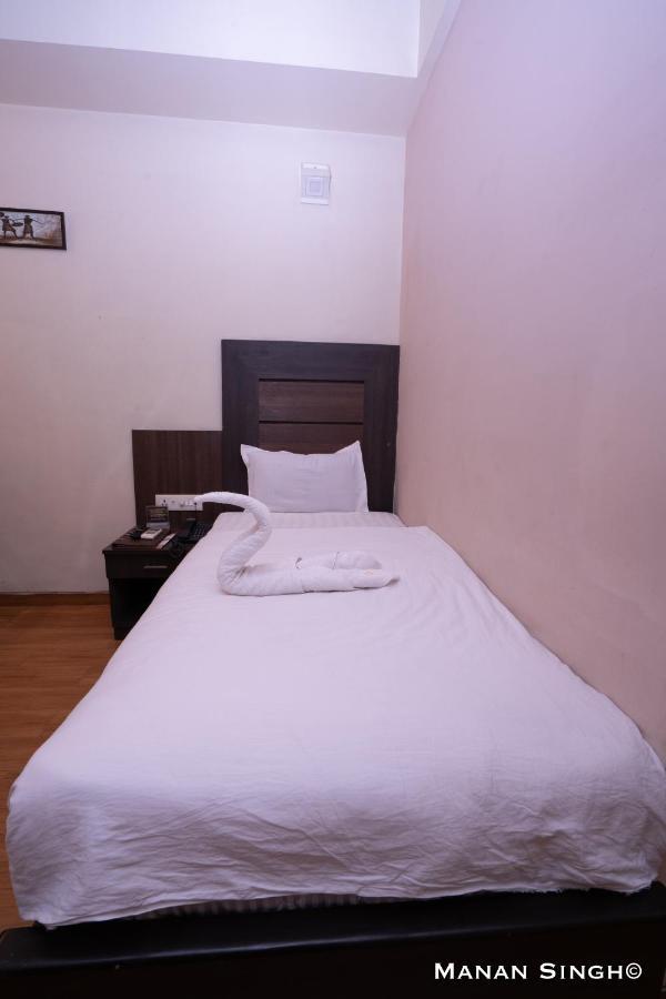 Hotel Samrat Jabalpur Dış mekan fotoğraf