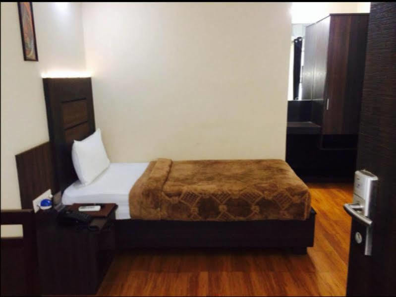 Hotel Samrat Jabalpur Dış mekan fotoğraf